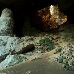 Mae U-su cave