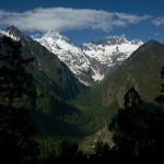 Widoczek na trasie Xidang - Yubeng, w dole Dolny Yubeng