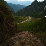 W drodze do Ice Lake, widok na basecamp